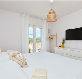 4 Bedroom villa with pool in Mlini, Sleeps 8